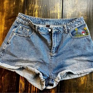 ROMWE Blue Denim Shorts with Floral Embroidery